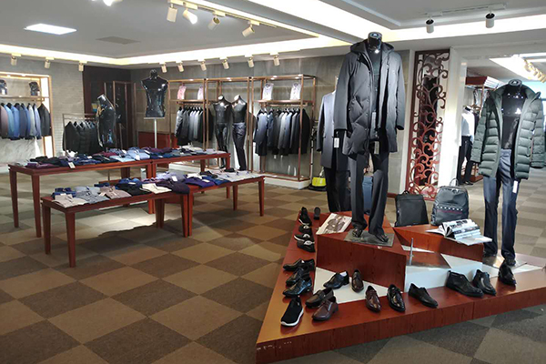  洛茲服飾2018內部訂購火熱進行中